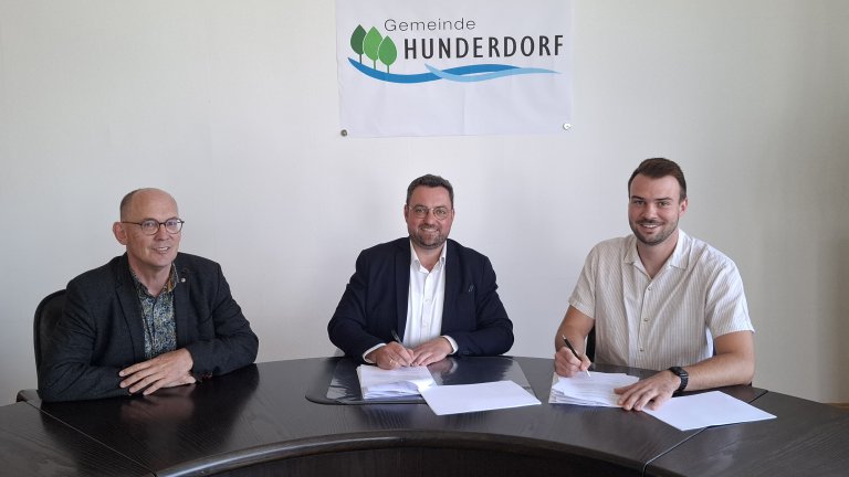 Unterzeichnung Mietvertrag Tagespflege